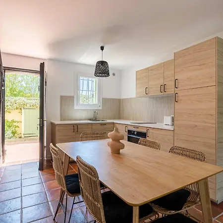 Lägenhet Splendid Flat In The Centre Of - Parkingpool - 2br6p